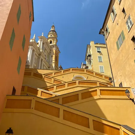 Lejlighed Refurbished In The Old Town, Steps From The *