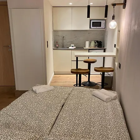 Refurbished In The Old Town, Steps From The