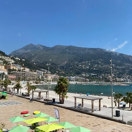 Refurbished In The Old Town, Steps From The Apartment *