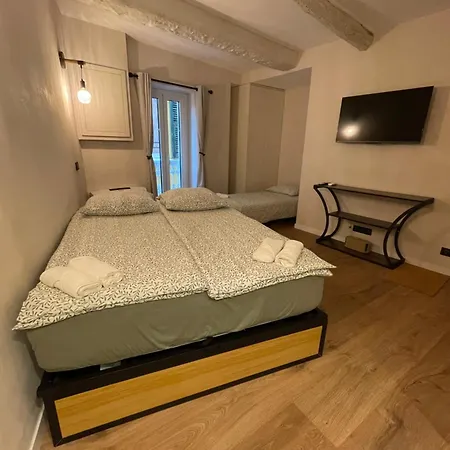 Refurbished In The Old Town, Steps From The Lejlighed *
